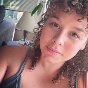 Meet your Posher, Vanessa